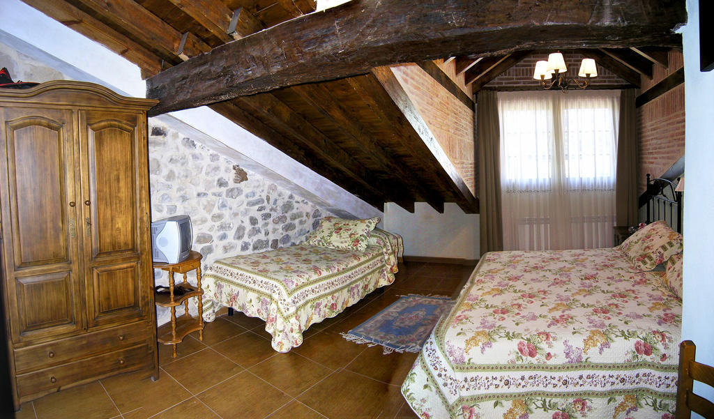 Casa Paulino Hotel Corrales De Buelna Værelse billede